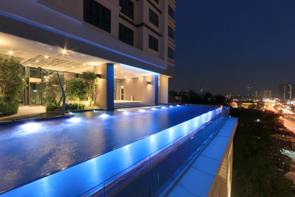 Pine Cone @ Avantas Mid Valley Kuala Lumpur Exterior photo
